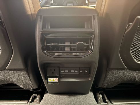 New 2026 Jeep Grand Cherokee Limited image 12