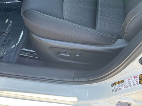 Used 2025 Nissan Altima 2.5 SV FWD image 22