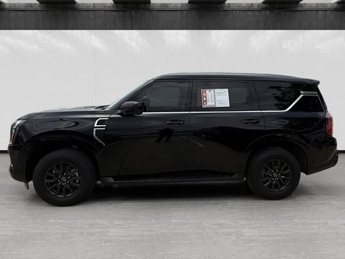 Used 2025 Nissan Armada SV RWD image 2