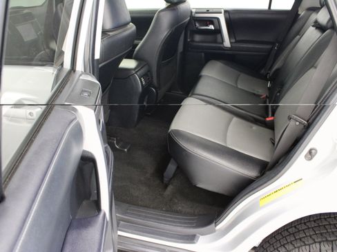 Used 2021 Toyota 4Runner SR5 Premium AWD/4WD image 28