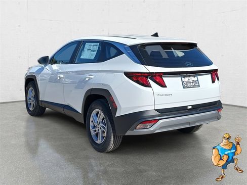 New 2026 Hyundai Tucson SE image 7