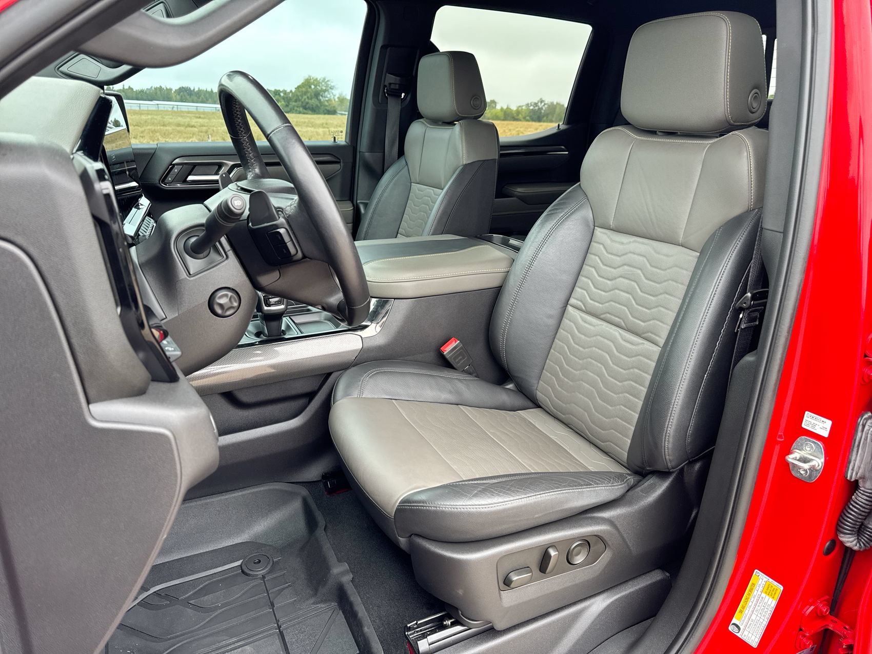 Used 2023 Chevrolet Silverado 1500 ZR2 w/ Technology Package AWD/4WD image 11