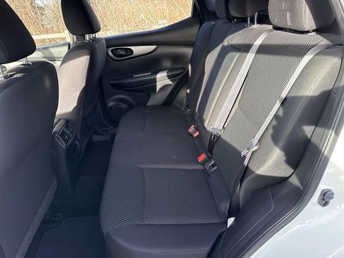 Used 2019 Nissan Rogue Sport S image 13