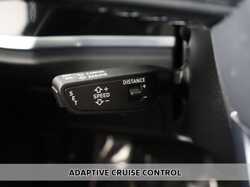 Used 2025 Audi Q3 2.0T Premium image 4