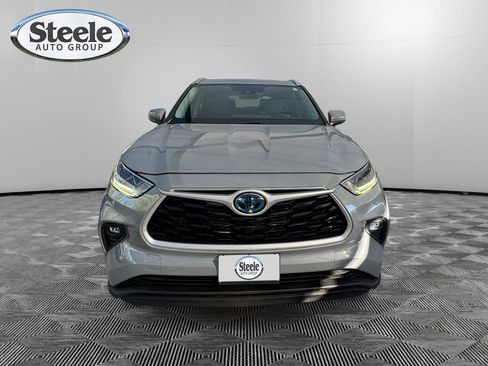 Used 2023 Toyota Highlander Bronze Edition image 8