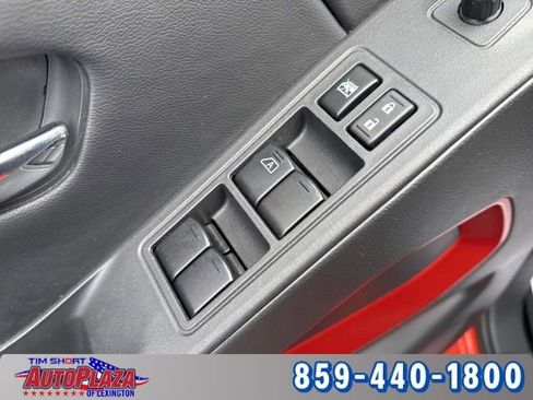 Used 2025 Nissan Frontier PRO-4X AWD/4WD image 23