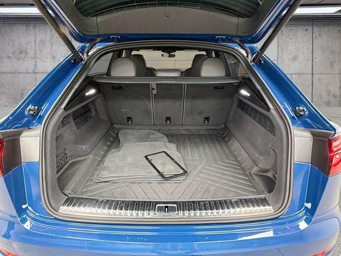 Used 2025 Audi SQ8 Prestige AWD/4WD image 28