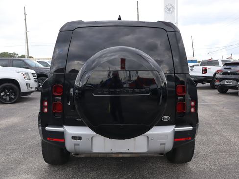 Used 2020 Land Rover Defender 110 HSE image 3