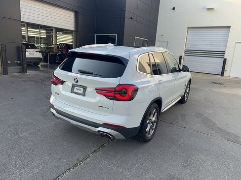 Used 2022 BMW X3 xDrive30i w/ Premium Package 2 AWD/4WD image 3