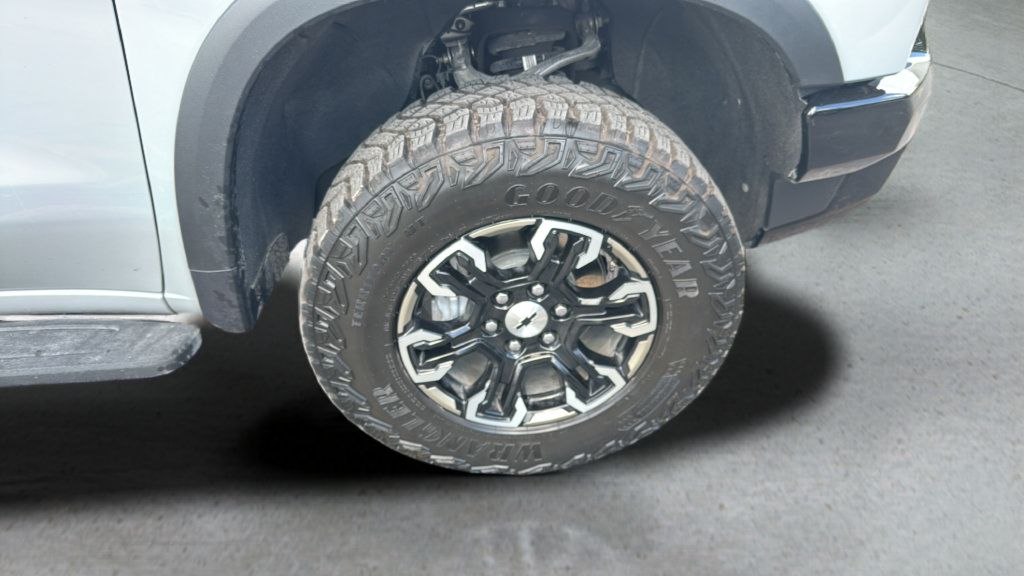 Used 2024 Chevrolet Silverado 1500 ZR2 w/ Technology Package AWD/4WD image 21