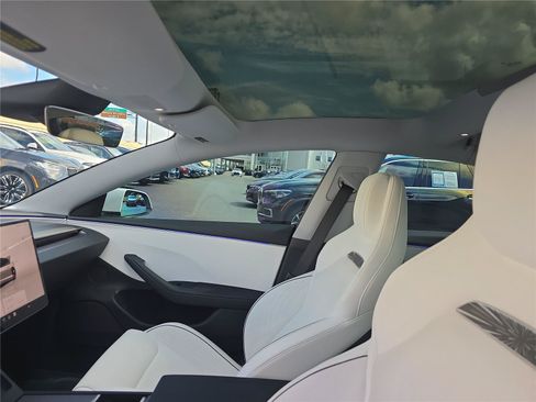 Used 2024 Tesla Model 3 Performance AWD/4WD image 24