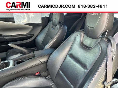 Used 2014 Chevrolet Camaro SS w/ SS Performance Package RWD image 9