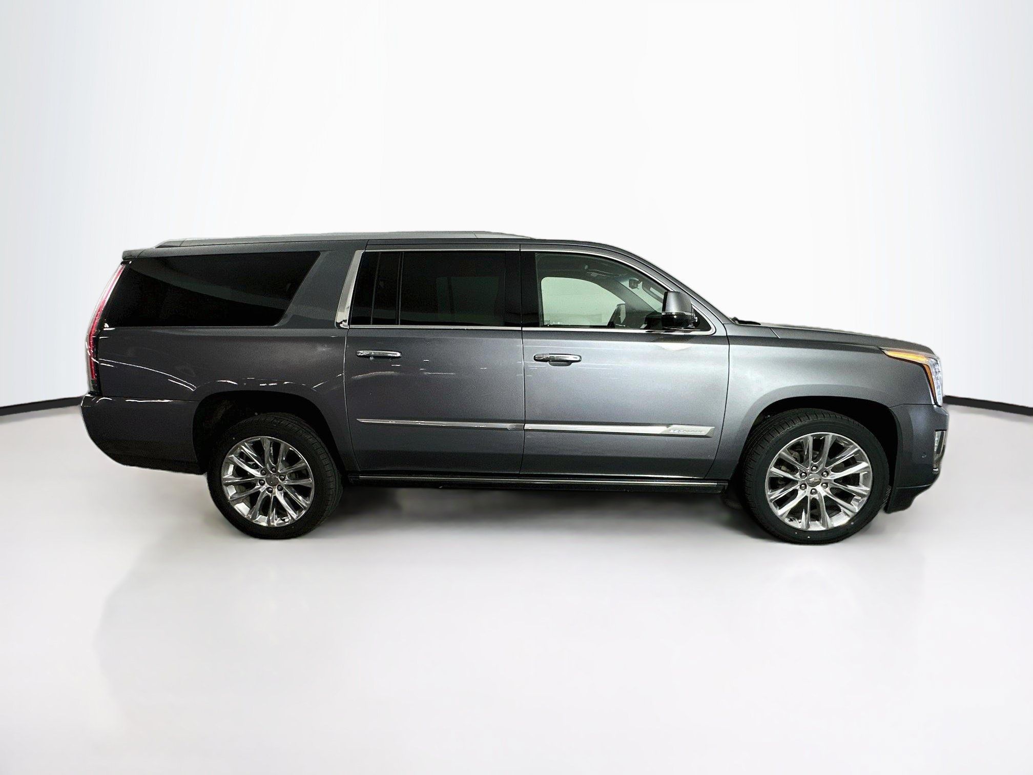Used 2019 Cadillac Escalade ESV Premium Luxury AWD/4WD image 10