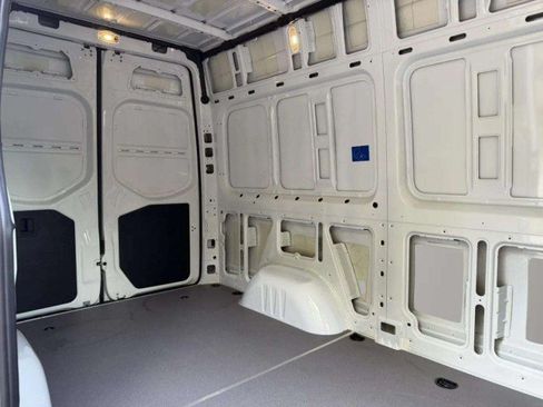 Used 2025 Mercedes-Benz Sprinter 2500 image 22