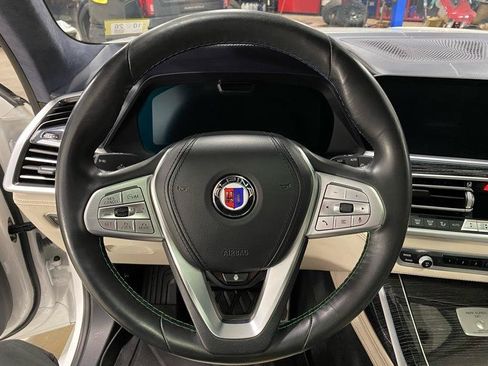 Used 2022 BMW ALPINA XB7 AWD/4WD image 17