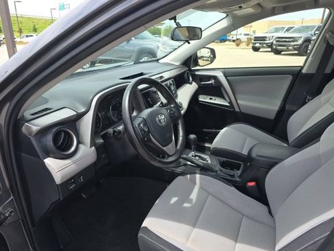 Used 2016 Toyota RAV4 XLE FWD image 10