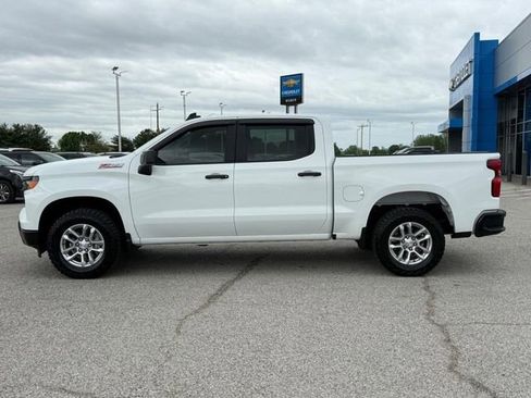 Used 2024 Chevrolet Silverado 1500 W/T w/ Z71 Off-Road Package image 2