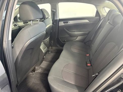 Used 2018 Hyundai Sonata SE FWD image 15