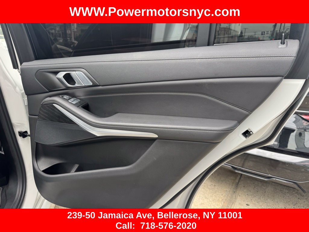Used 2022 BMW X7 xDrive40i w/ Premium Package AWD/4WD image 30