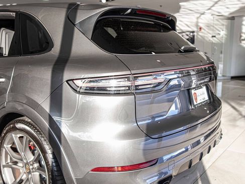 Used 2021 Porsche Cayenne GTS image 14