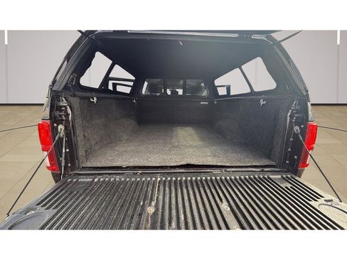 Used 2018 Ford F150 XLT w/ Equipment Group 302A Luxury AWD/4WD image 21
