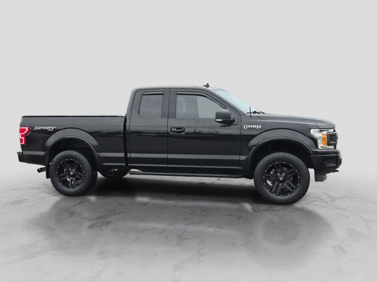 Used 2019 Ford F150 XLT w/ Equipment Group 302A Luxury AWD/4WD image 9