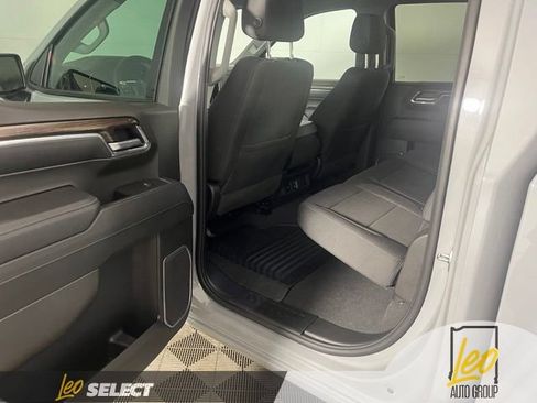 Used 2024 Chevrolet Silverado 1500 LT AWD/4WD image 10