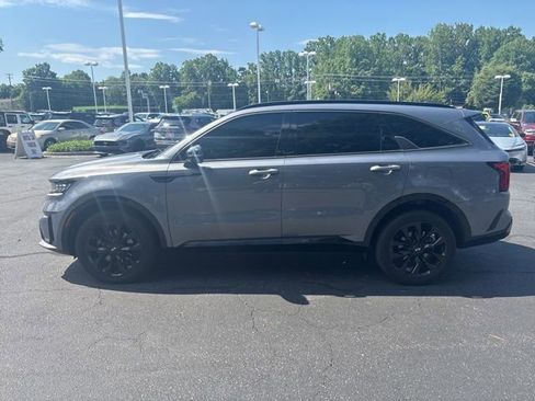 Used 2021 Kia Sorento SX AWD/4WD image 2