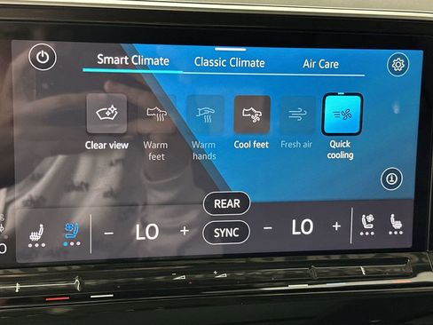 Used 2025 Volkswagen Atlas SEL image 23