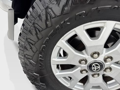 Used 2025 Toyota Tacoma SR AWD/4WD image 84