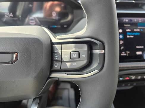 Used 2026 Jeep Cherokee Limited image 16