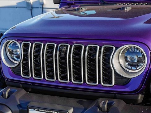 New 2026 Jeep Wrangler Unlimited Sahara AWD/4WD image 6