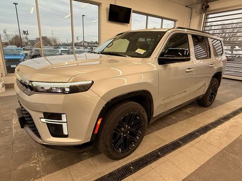 New 2026 Jeep Grand Wagoneer Limited AWD/4WD image 4