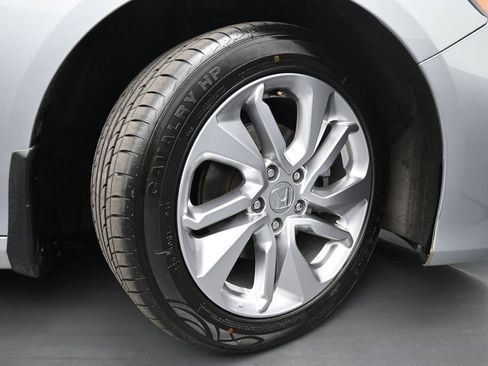 Used 2019 Honda Accord LX image 38