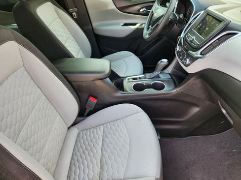 Used 2019 Chevrolet Equinox LS image 11
