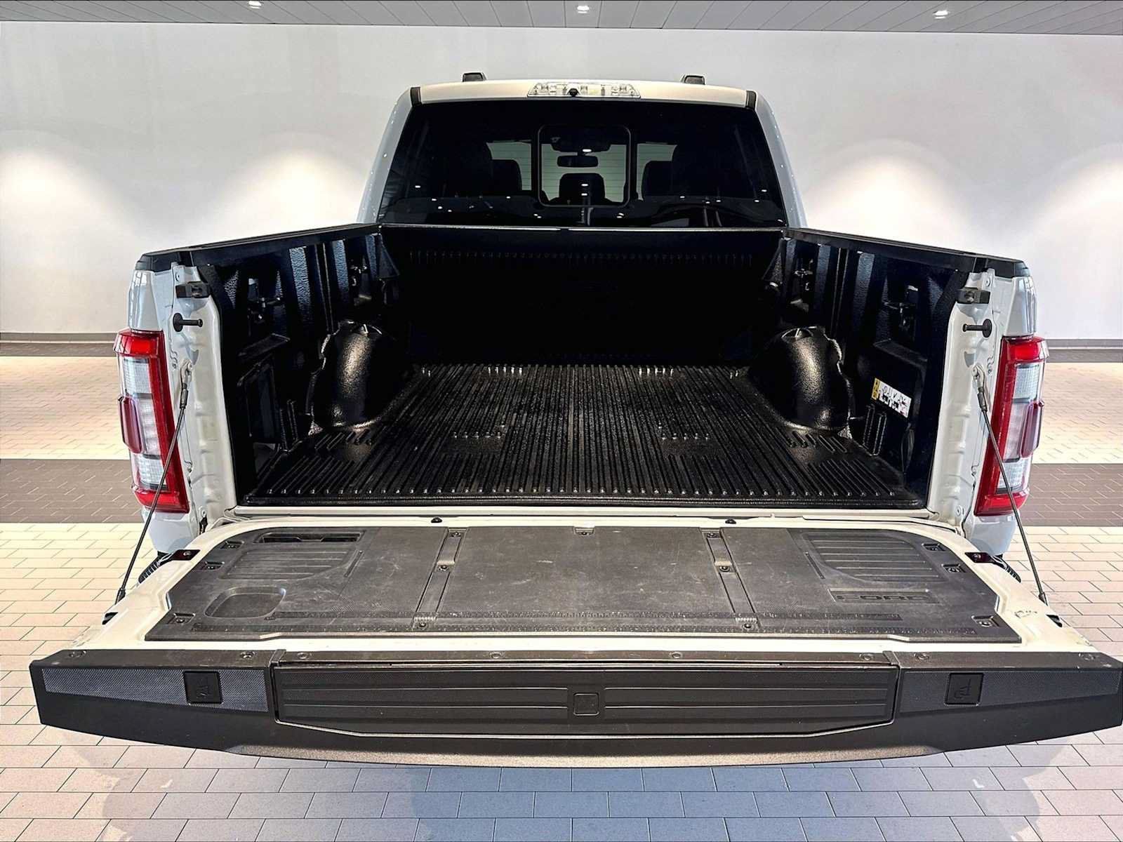 Used 2023 Ford F150 Raptor w/ Equipment Group 802A Raptor R AWD/4WD image 34