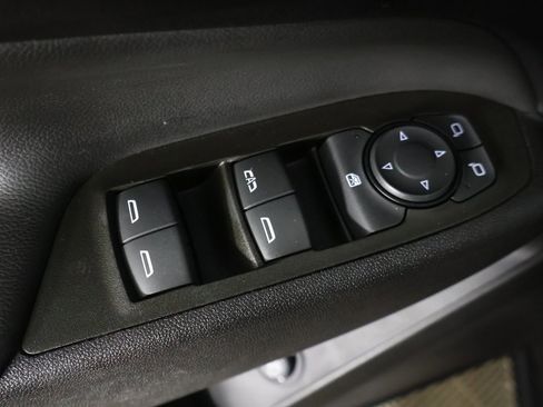 Used 2023 Chevrolet Equinox LT image 35