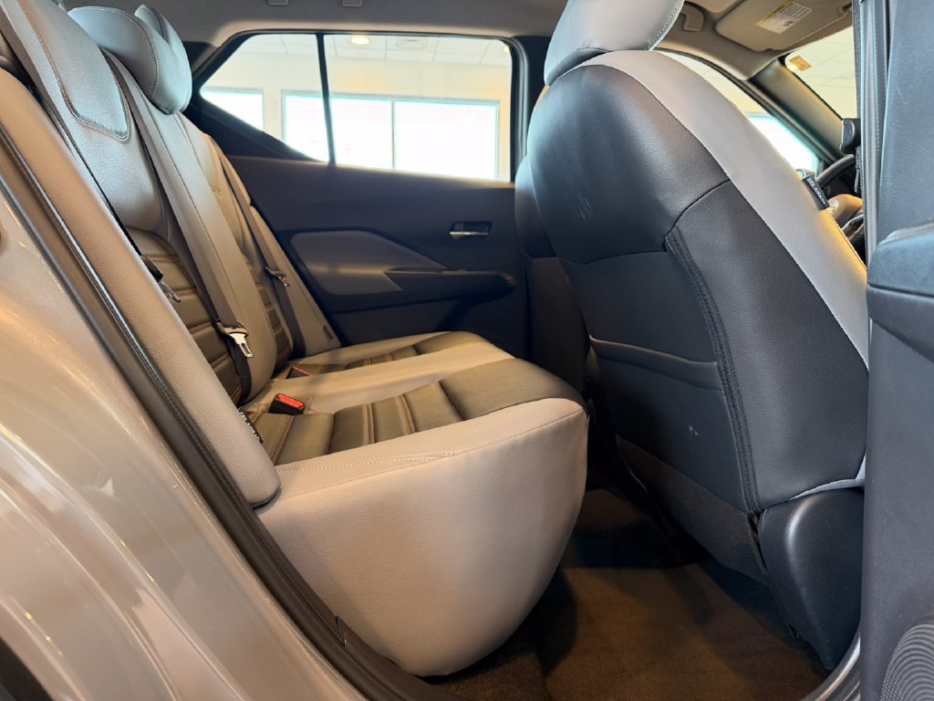 Used 2021 Nissan Kicks SR w/ SR Premium Package FWD image 20