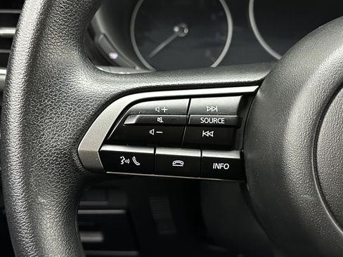 Used 2025 MAZDA MAZDA3 s image 19