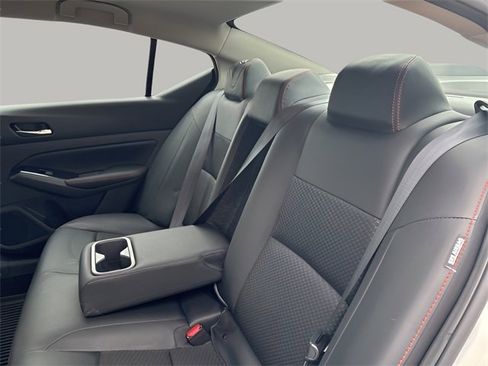 Used 2024 Nissan Altima 2.5 SR image 18