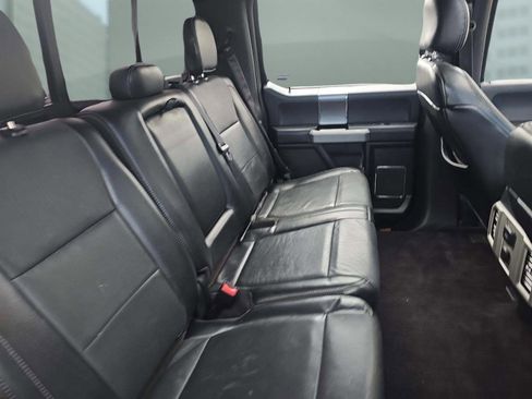 Used 2015 Ford F150 Lariat image 6