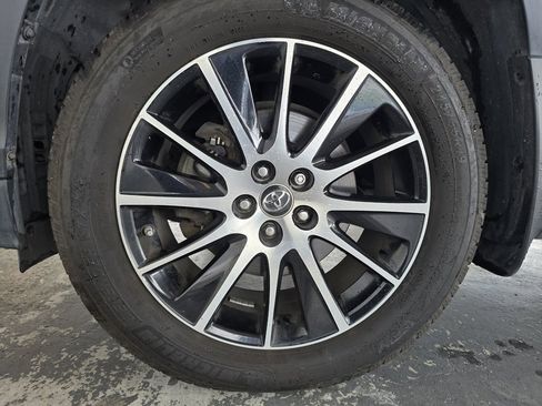 Used 2017 Toyota Highlander XLE image 62