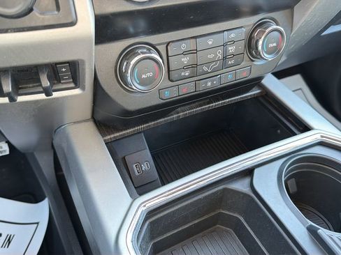 Used 2021 Ford F350 Lariat w/ Chrome Package image 32