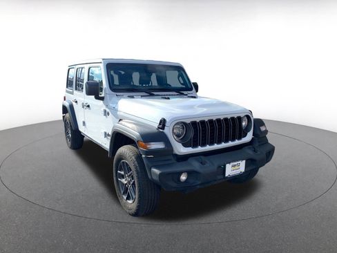 Used 2025 Jeep Wrangler Sport S image 1