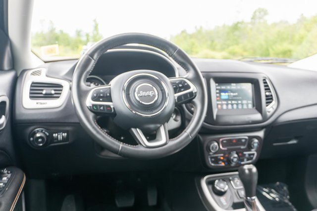 Used 2019 Jeep Compass Latitude AWD/4WD image 13