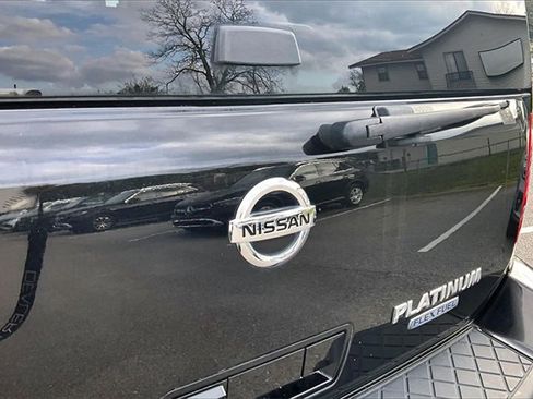 Used 2013 Nissan Armada Platinum image 26