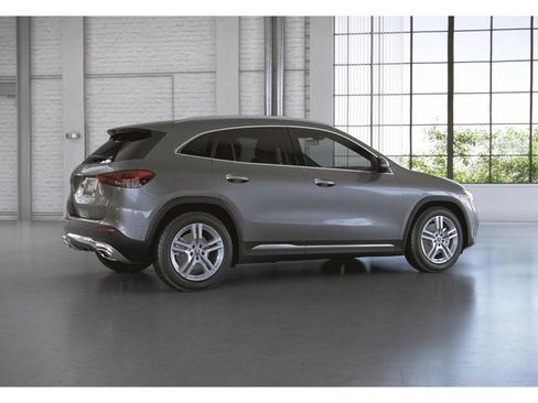 Used 2022 Mercedes-Benz GLA 250 4MATIC image 20