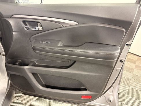 Used 2017 Honda Ridgeline RTL-T image 25