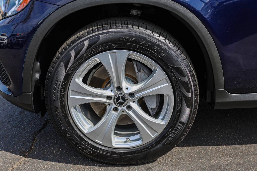 Used 2018 Mercedes-Benz GLC 300 4MATIC image 29