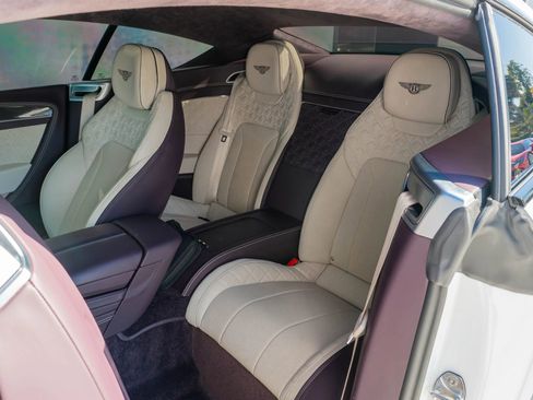 Used 2022 Bentley Continental GT image 11